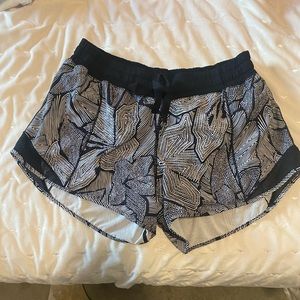 SIZE 8 LULU LEMON SHORTS!!!